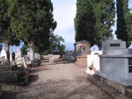 Cimetière in Larresingle