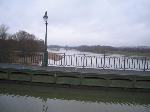 Kanalbrücke über der Loire Kanalbrücke über der Loire